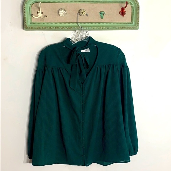Time And Tru Tie Front Relaxed emerald Green Blouse Small women’s new w tags - Picture 1 of 8